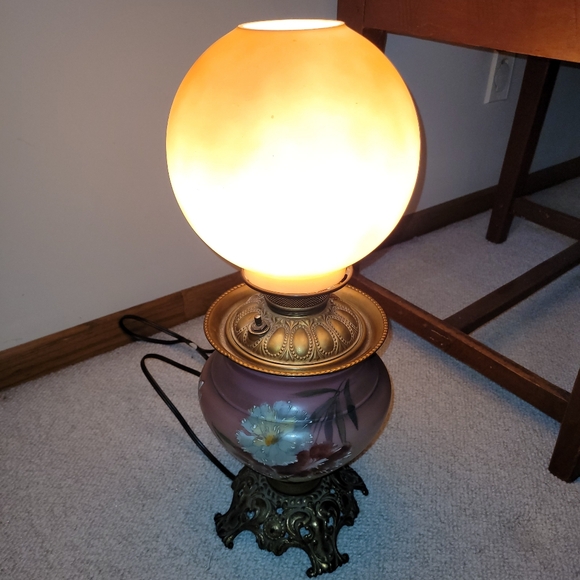 Vintage Parlor Lamp With 2 Shade Types